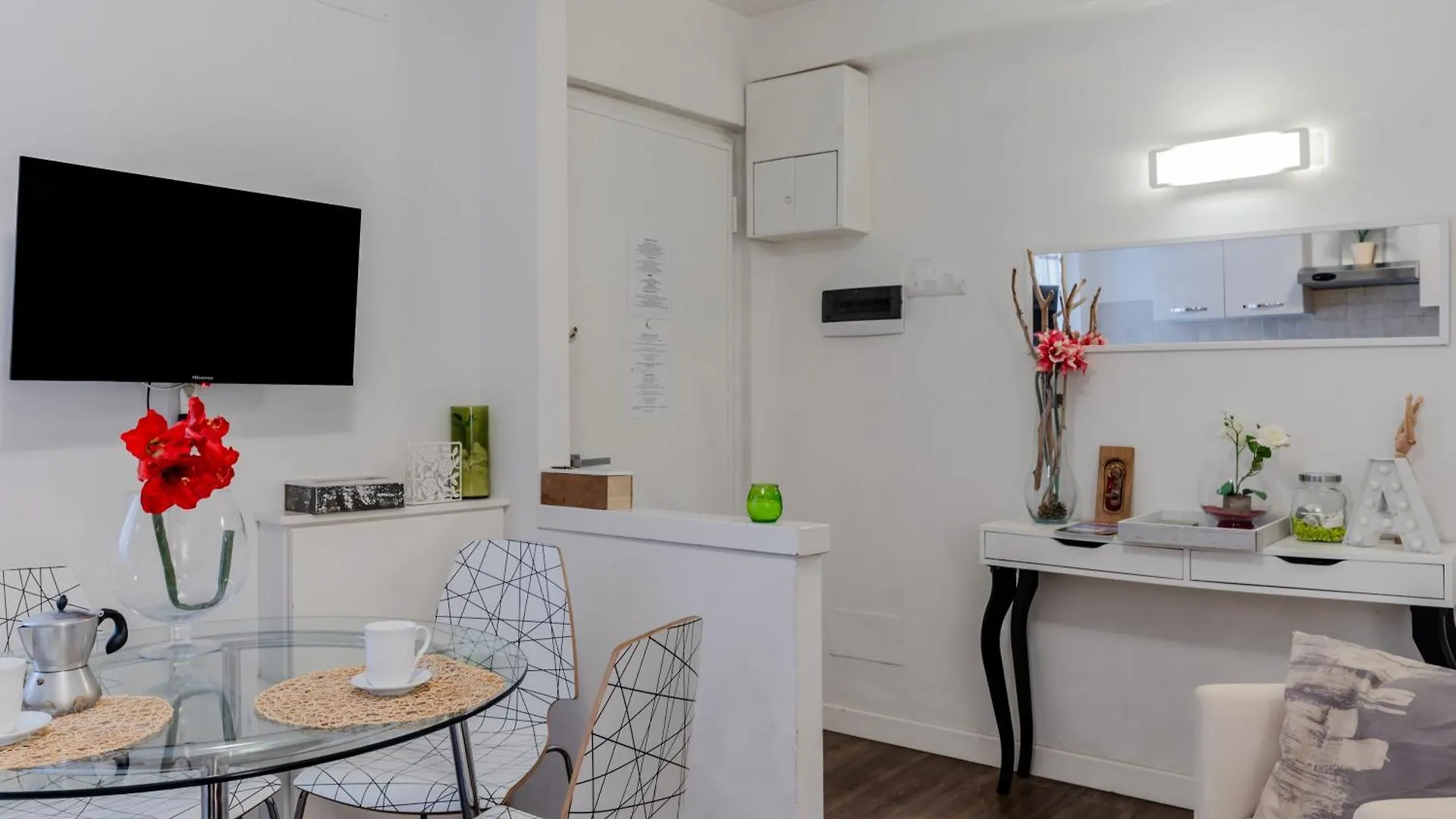 Ponte Vecchio & Boboli Modern Apartment Florence Italy