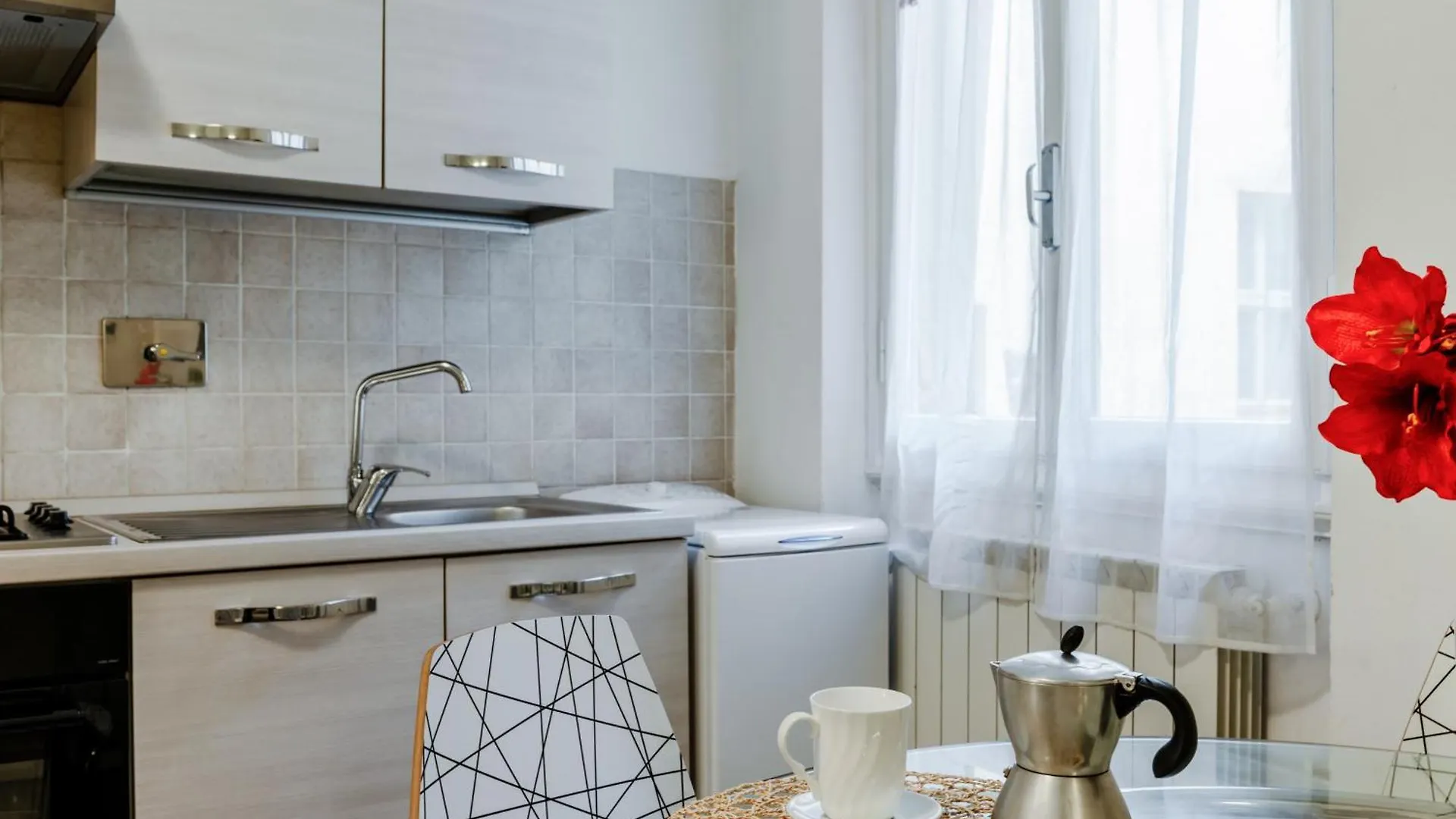 Ponte Vecchio & Boboli Modern Apartment Florence Italy