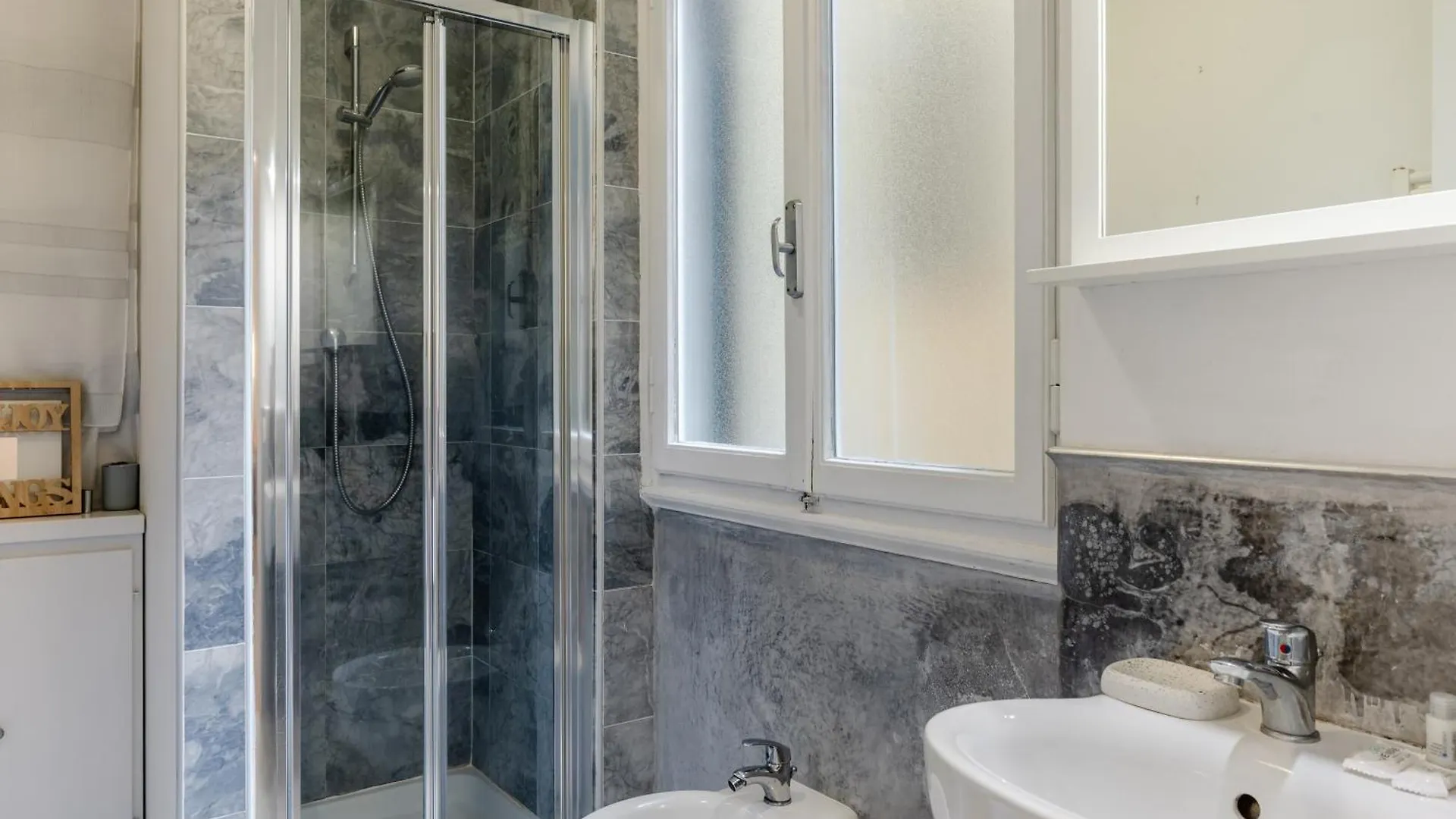 Ponte Vecchio & Boboli Modern Apartment Florence